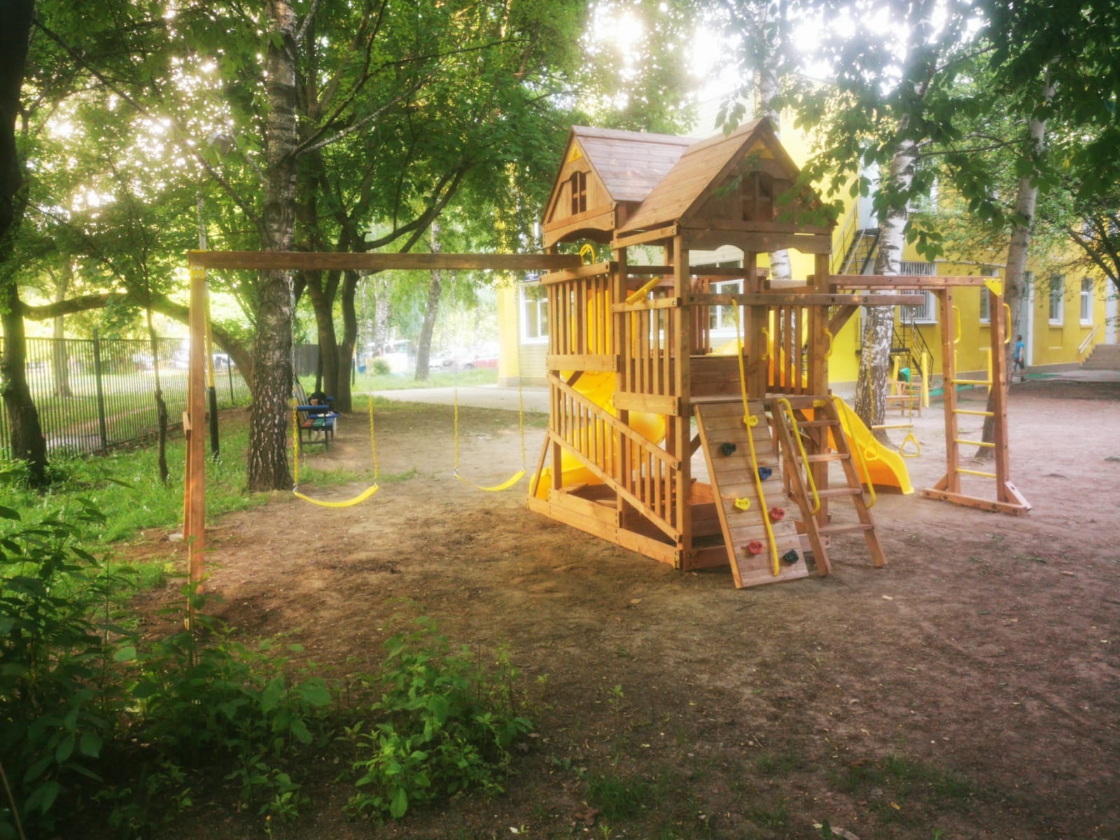 Детская игровая площадка Пейзаж 2 с винтовой трубой и спуском с рукоходом - вид 2